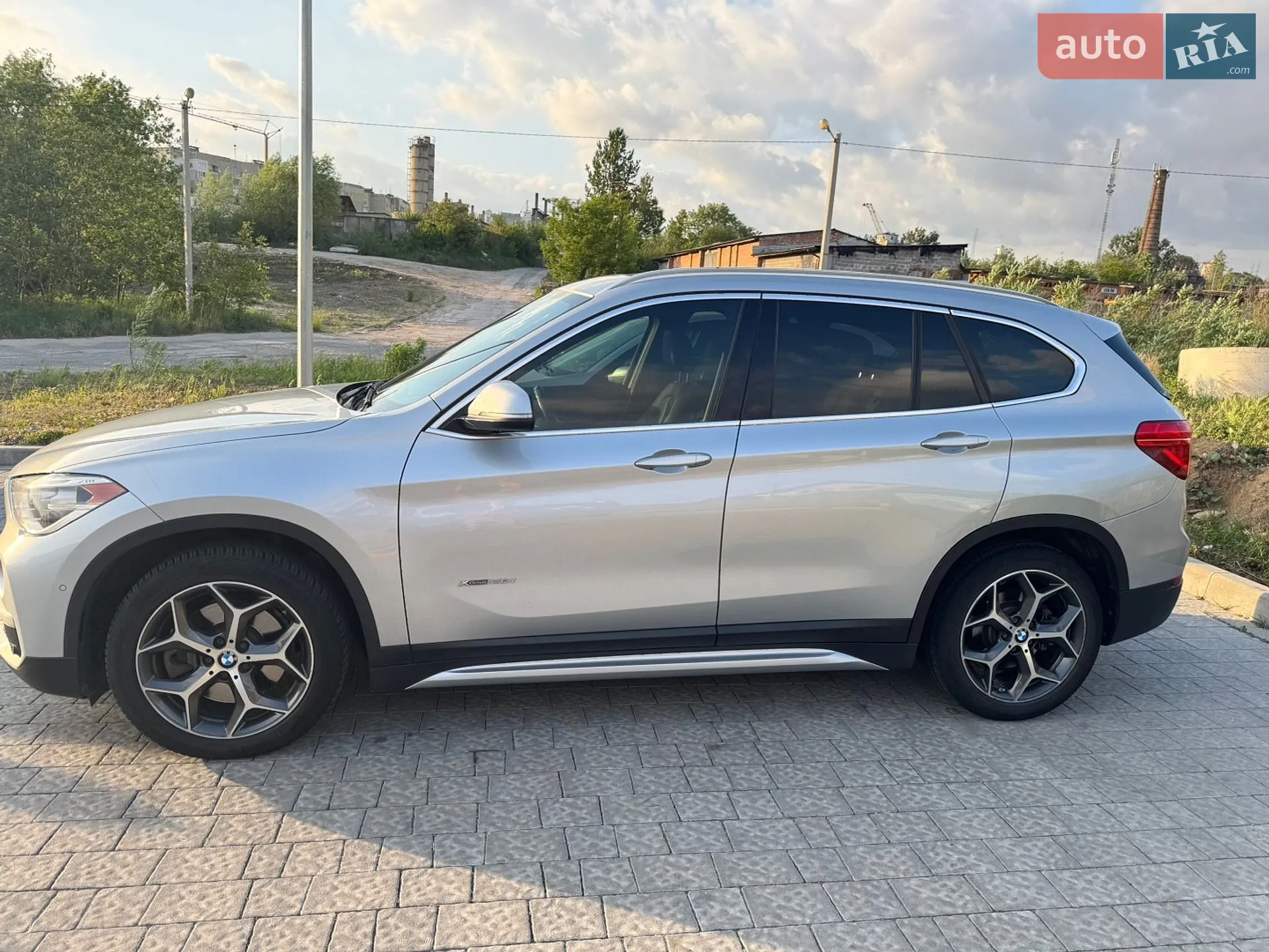 2015 BMW X1 - мініатюра 2