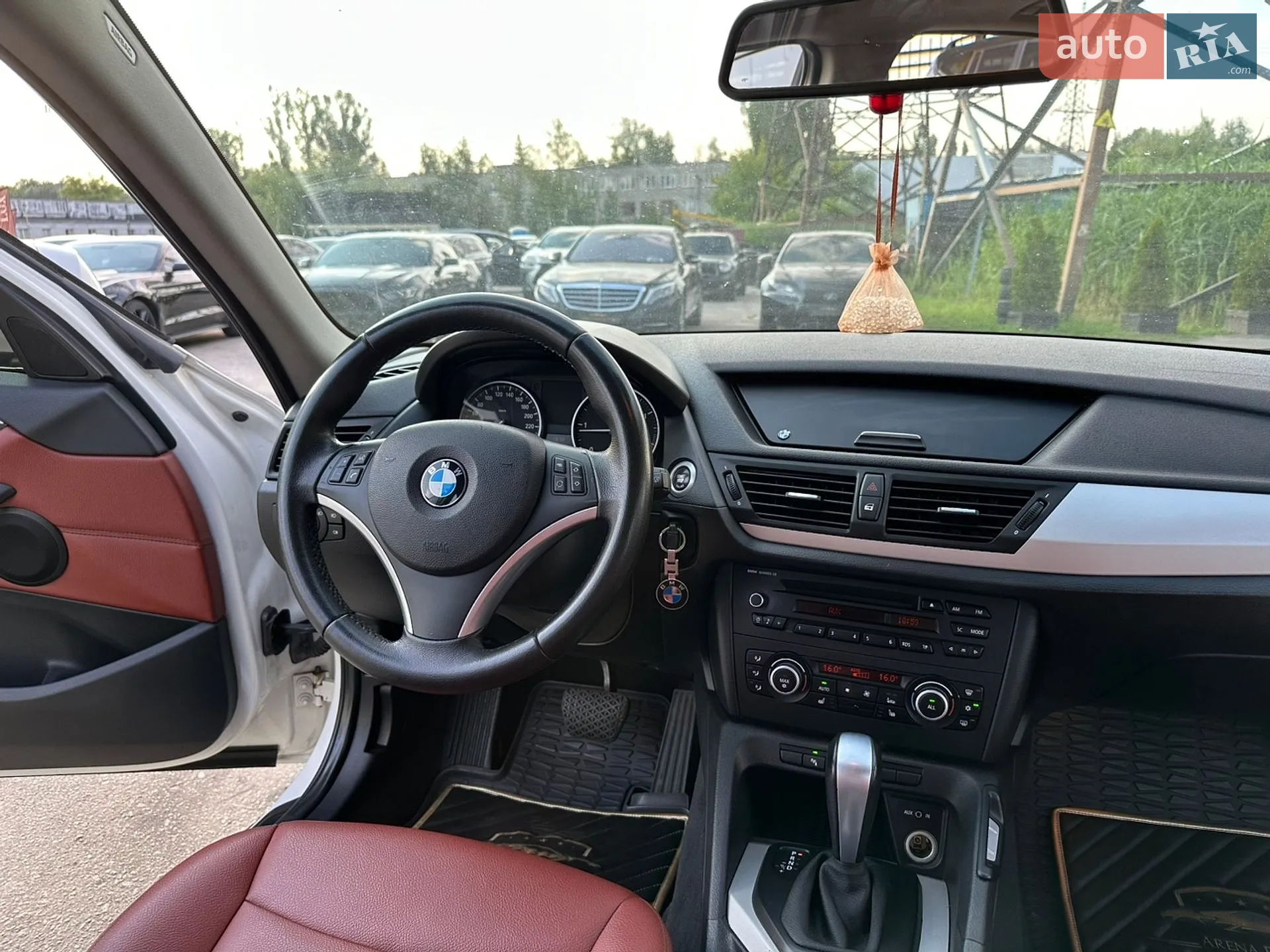 2010 BMW X1 - мініатюра 20
