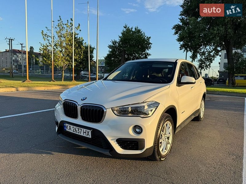 Внедорожник / Кроссовер BMW X1 2017 в Киеве