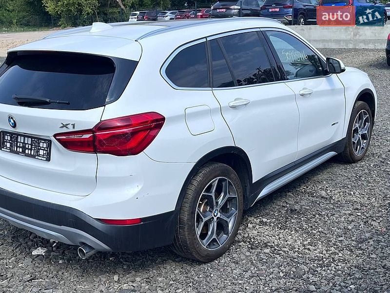 Внедорожник / Кроссовер BMW X1 2016 в Луцке