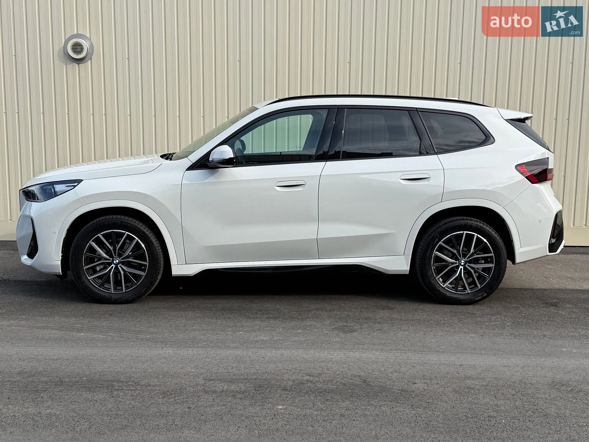 2025 BMW X1 - мініатюра 3