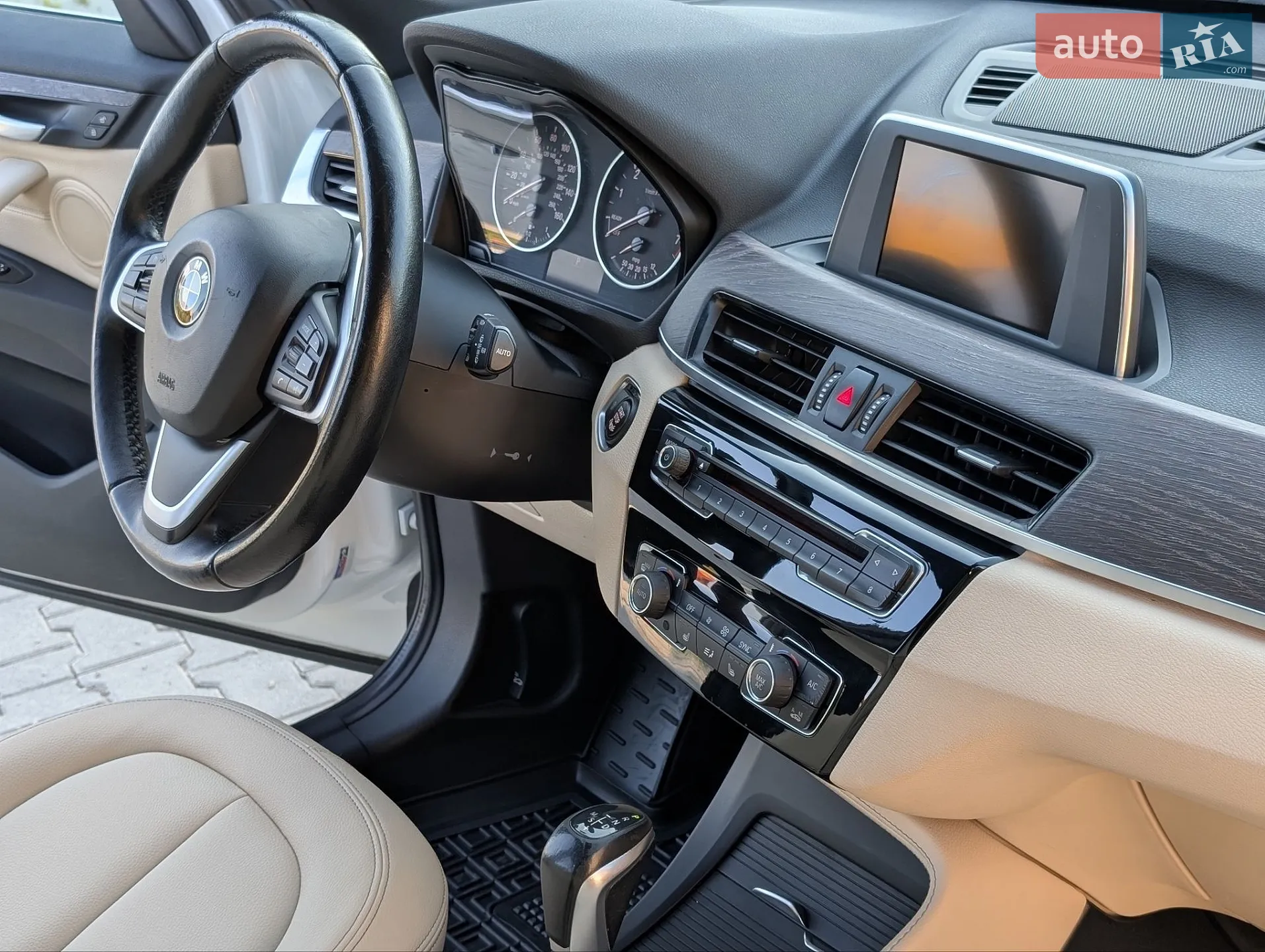 2016 BMW X1 - мініатюра 48