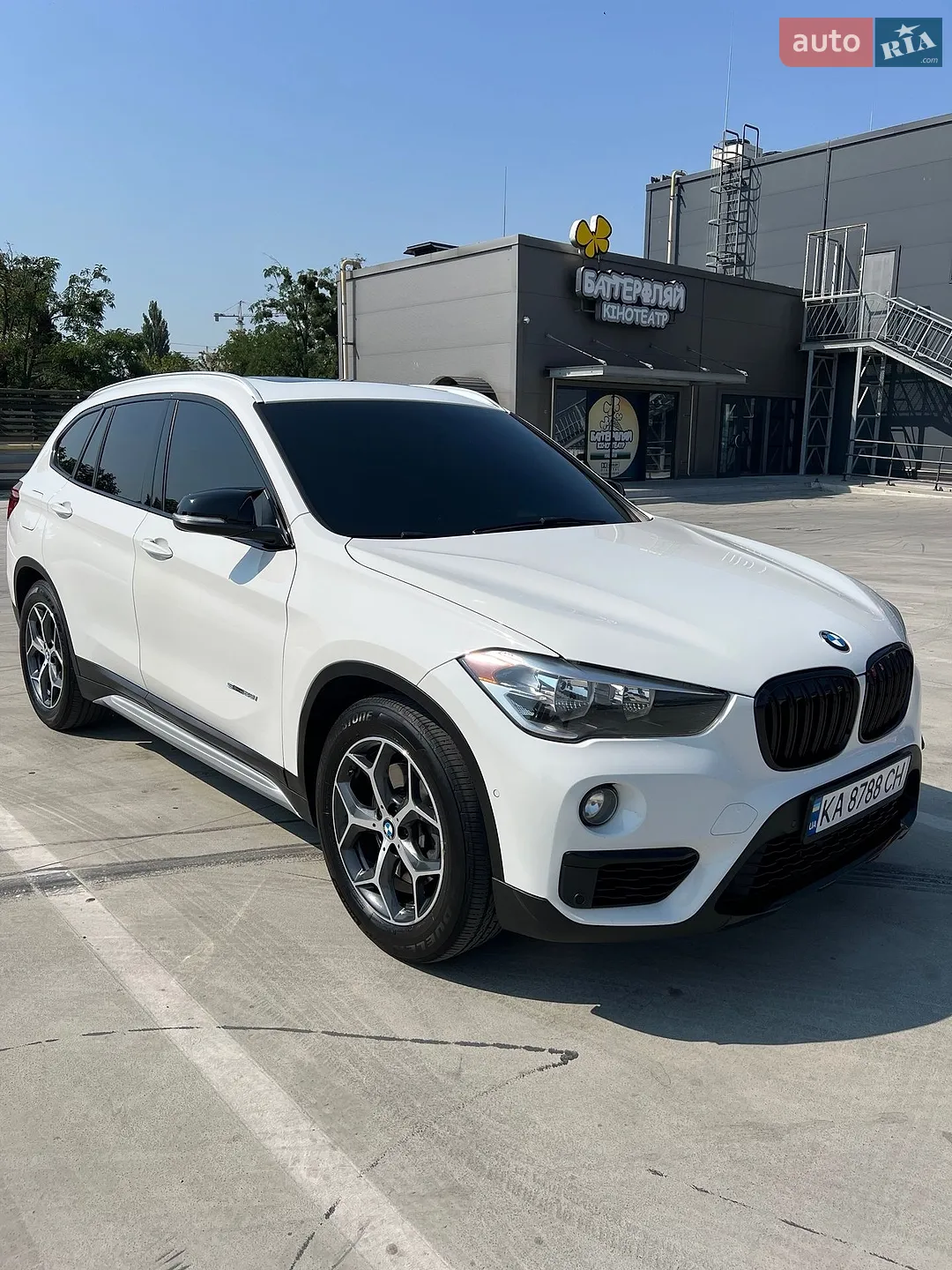 2017 BMW X1 - фото 1
