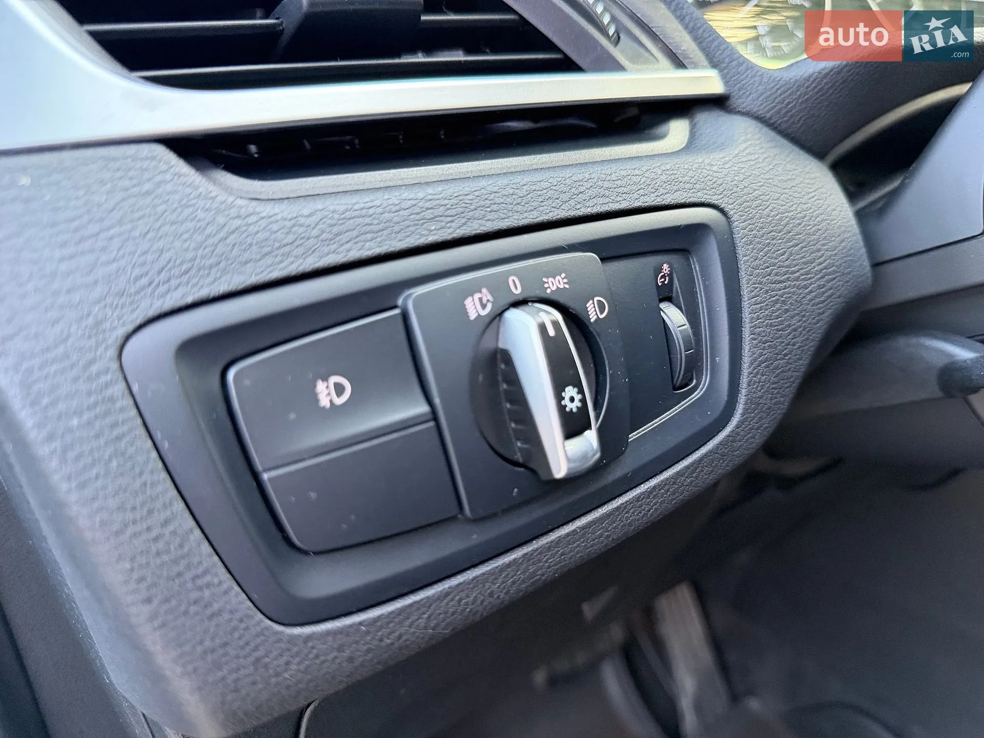 2016 BMW X1 - мініатюра 30