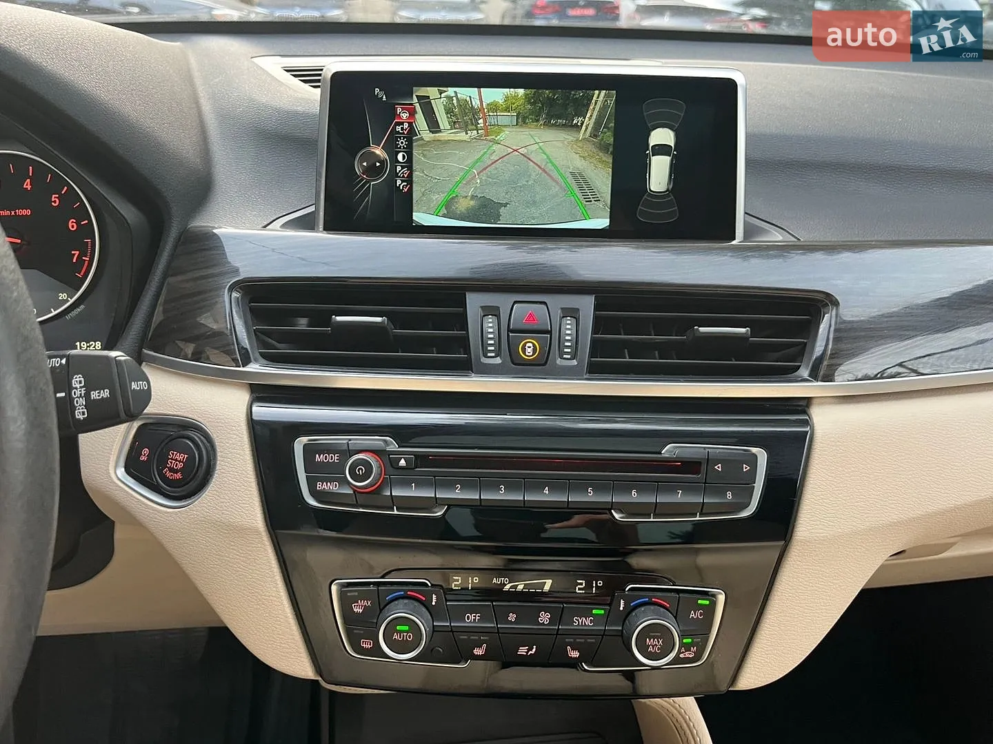 2016 BMW X1 - мініатюра 25