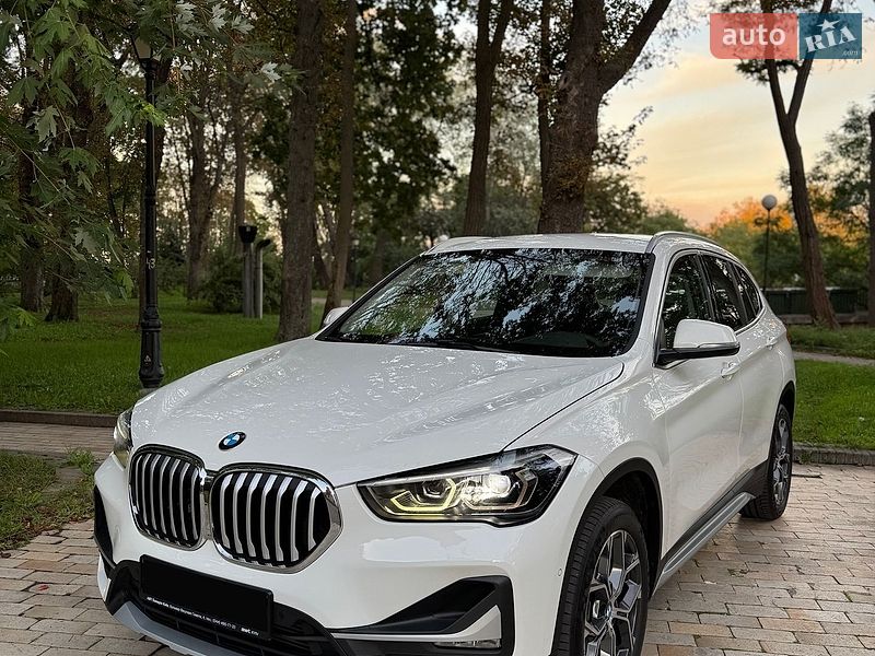 Внедорожник / Кроссовер BMW X1 2019 в Киеве