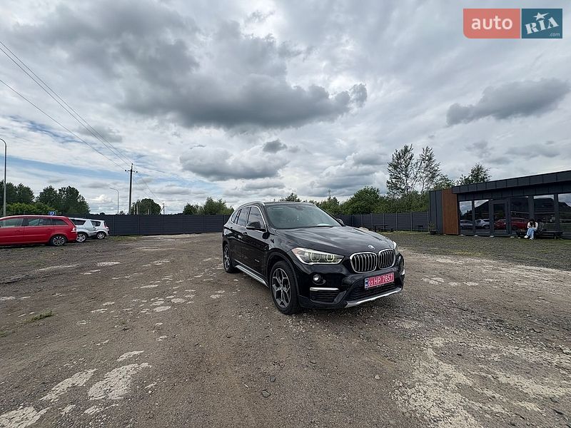 Позашляховик / Кросовер BMW X1 2017 в Луцьку