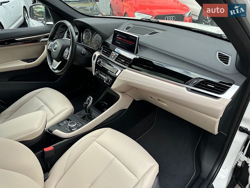 Внедорожник / Кроссовер BMW X1 2019 в Одессе