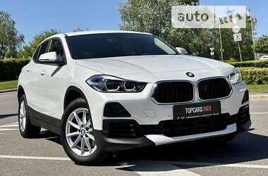 Позашляховик / Кросовер BMW X2 2022 в 