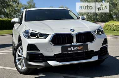 Позашляховик / Кросовер BMW X2 2022 в 