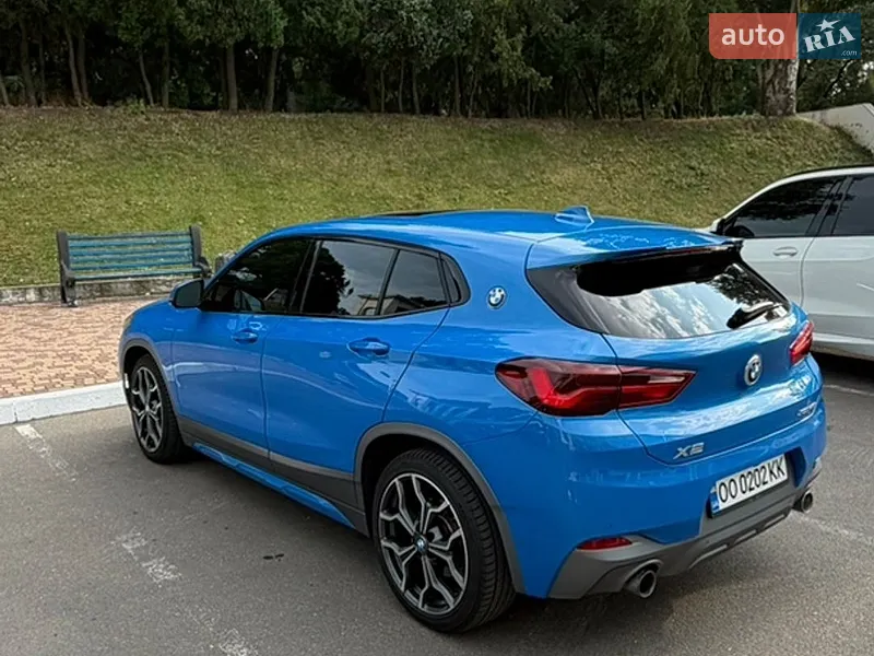 BMW X2