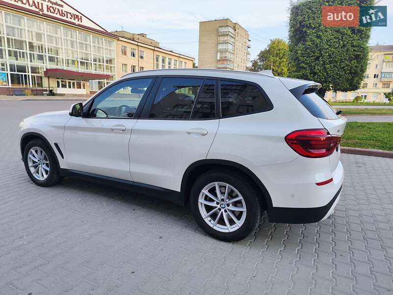 Внедорожник / Кроссовер BMW X3 2018 в Звягеле