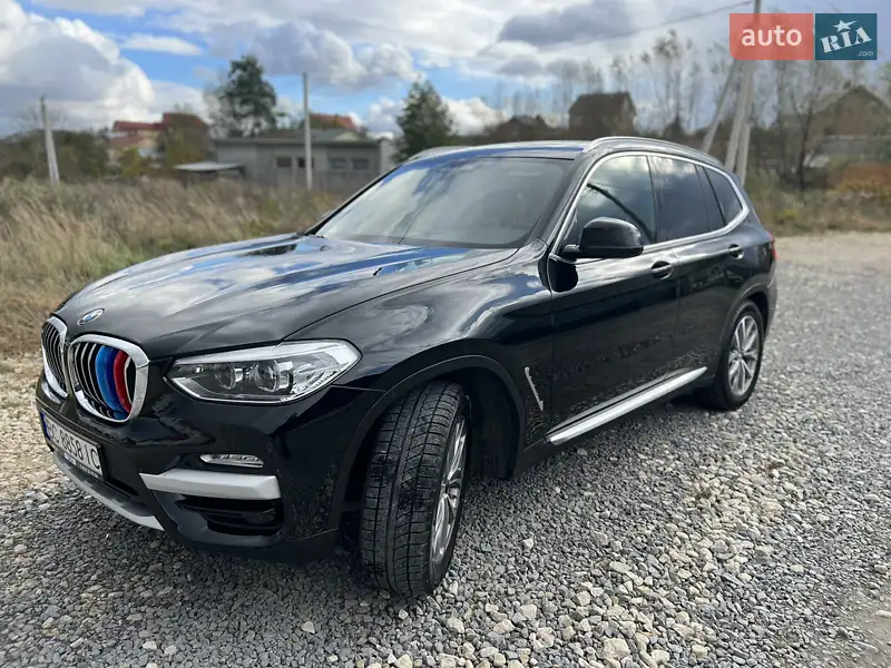 Внедорожник / Кроссовер BMW X3 2019 в 