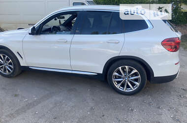 Внедорожник / Кроссовер BMW X3 2018 в 
