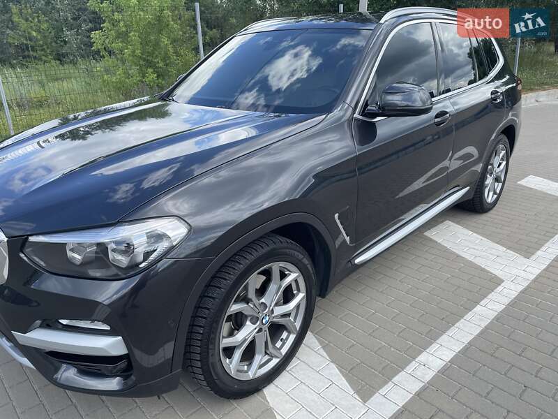Внедорожник / Кроссовер BMW X3 2018 в Сумах