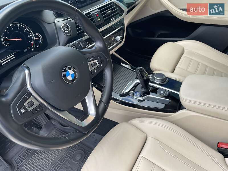 Внедорожник / Кроссовер BMW X3 2018 в Сумах