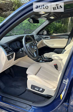 Внедорожник / Кроссовер BMW X3 2022 в 