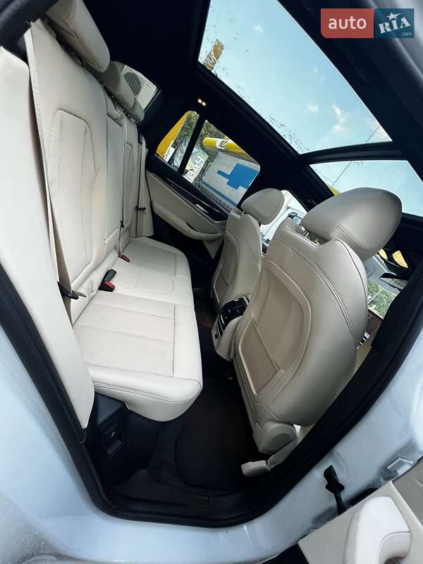 Внедорожник / Кроссовер BMW X3 2022 в Киеве