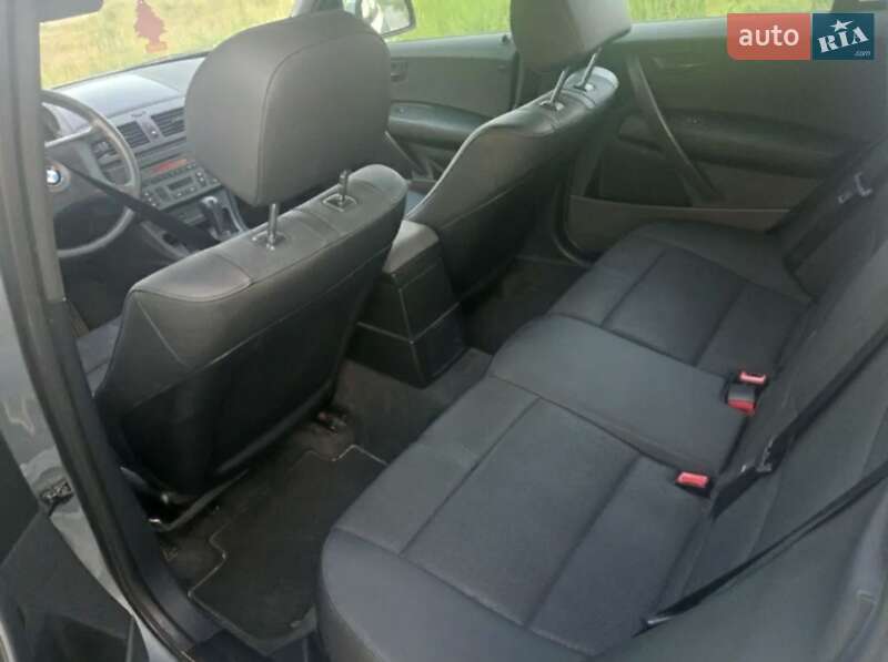 Внедорожник / Кроссовер BMW X3 2004 в Черновцах