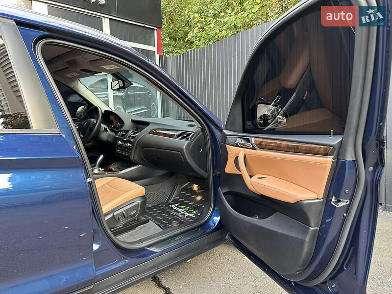 Внедорожник / Кроссовер BMW X3 2016 в Киеве