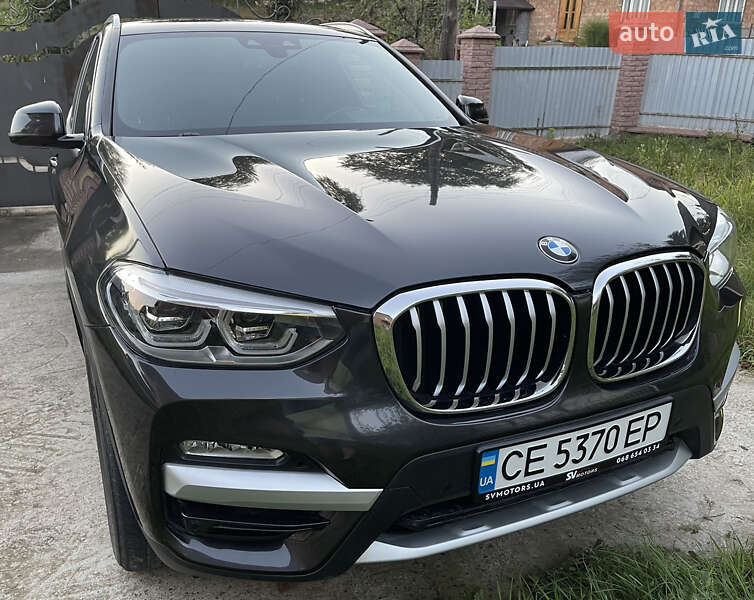 Внедорожник / Кроссовер BMW X3 2019 в 