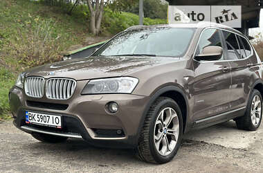 Позашляховик / Кросовер BMW X3 2011 в 