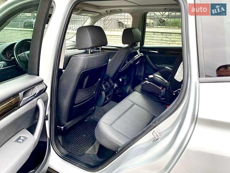 Внедорожник / Кроссовер BMW X3 2014 в Киеве
