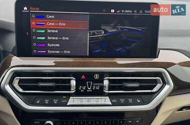 Позашляховик / Кросовер BMW X3 2021 в 