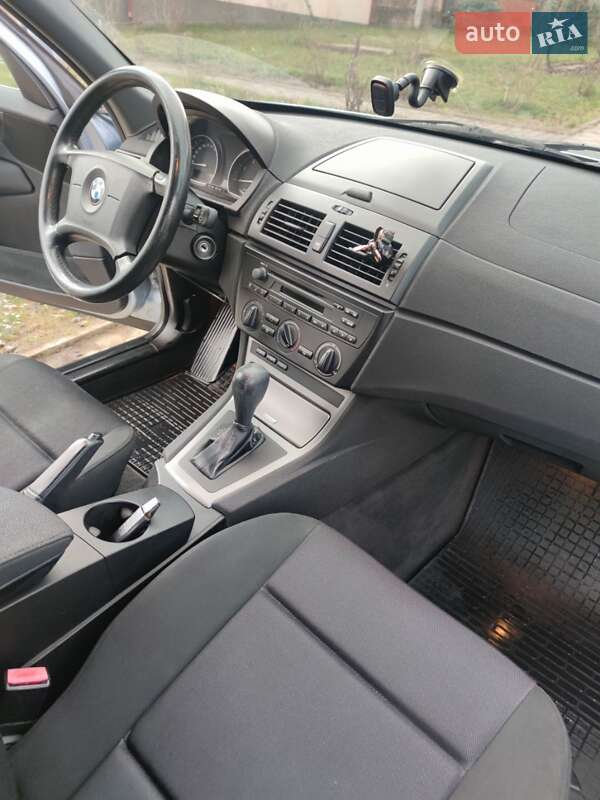 Позашляховик / Кросовер BMW X3 2004 в Луцьку
