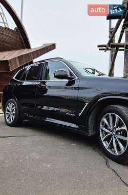 Позашляховик / Кросовер BMW X3 2018 в 