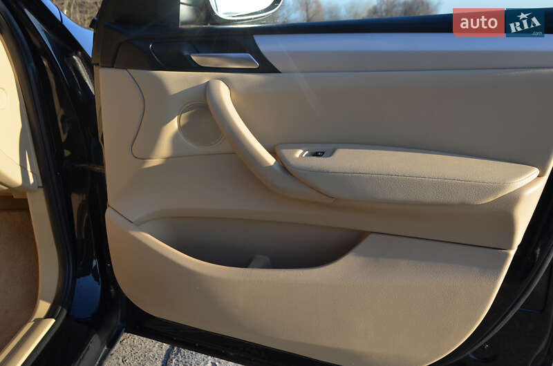 Внедорожник / Кроссовер BMW X3 2013 в Киеве