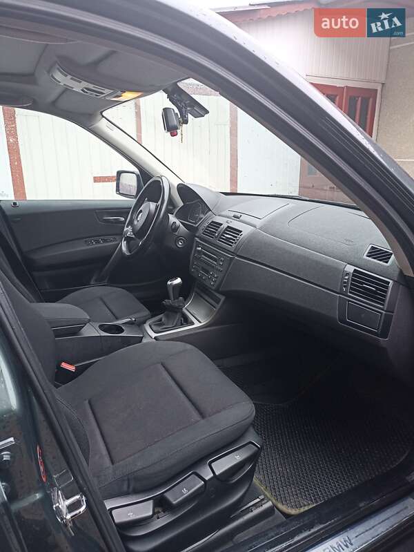 Внедорожник / Кроссовер BMW X3 2005 в Калуше