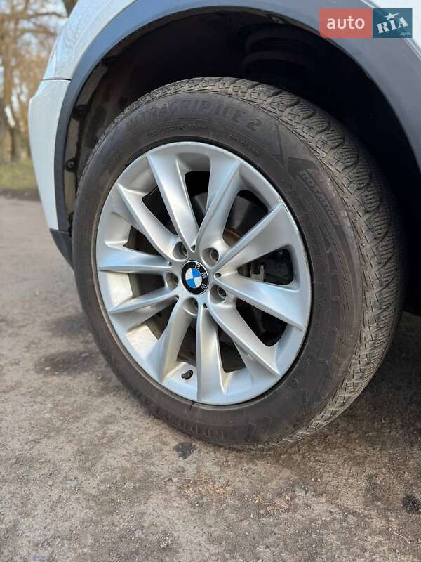 Внедорожник / Кроссовер BMW X3 2013 в Ровно