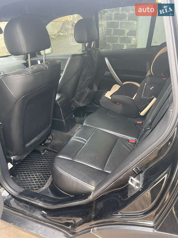 Внедорожник / Кроссовер BMW X3 2004 в Перемышлянах