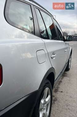 Внедорожник / Кроссовер BMW X3 2005 в 