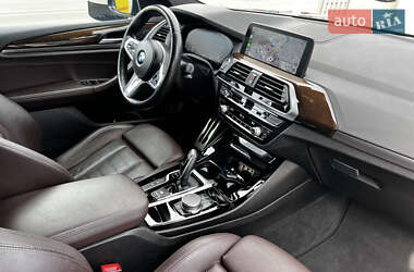 Внедорожник / Кроссовер BMW X3 2020 в 