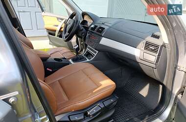 Внедорожник / Кроссовер BMW X3 2010 в 