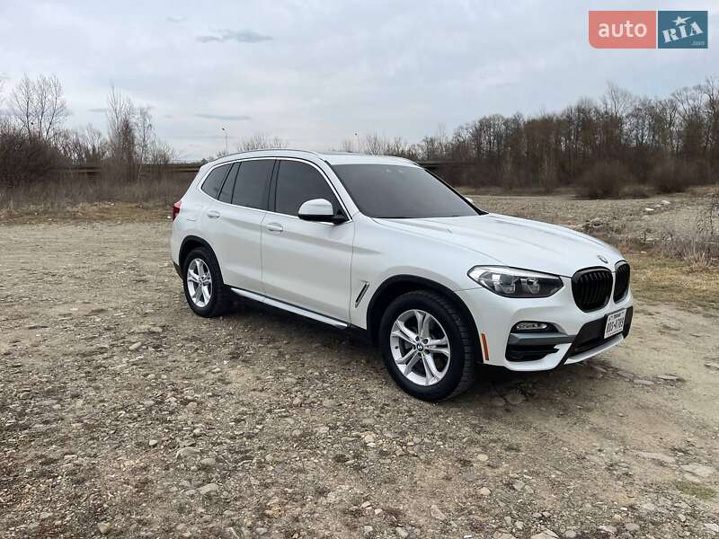 Позашляховик / Кросовер BMW X3 2018 в 