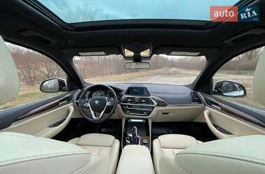 Позашляховик / Кросовер BMW X3 2018 в 