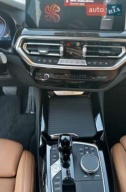 Позашляховик / Кросовер BMW X3 2023 в 