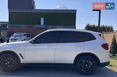 Внедорожник / Кроссовер BMW X3 2018 в 