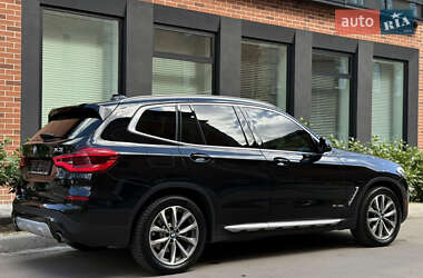 Внедорожник / Кроссовер BMW X3 2018 в 