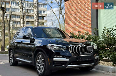 Внедорожник / Кроссовер BMW X3 2018 в 