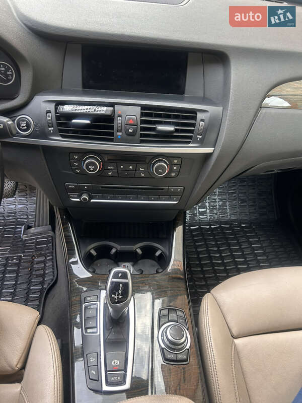 Позашляховик / Кросовер BMW X3 2011 в Чернівцях