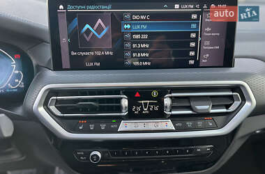 Позашляховик / Кросовер BMW X3 2021 в 