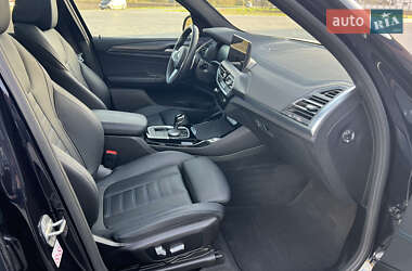 Позашляховик / Кросовер BMW X3 2021 в 