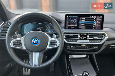 Позашляховик / Кросовер BMW X3 2021 в 