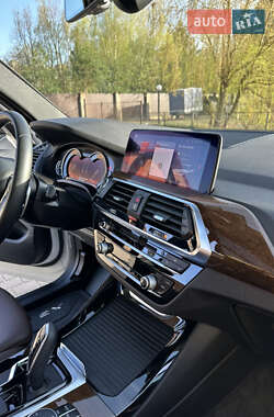 Внедорожник / Кроссовер BMW X3 2019 в 