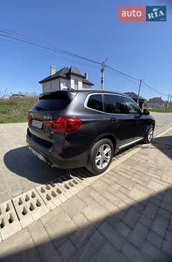 Внедорожник / Кроссовер BMW X3 2018 в 