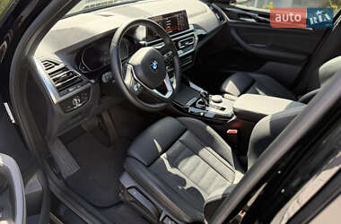 Позашляховик / Кросовер BMW X3 2022 в 